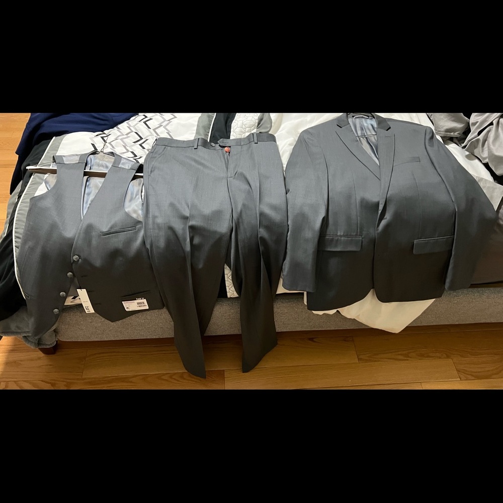 full suit (size:42R)